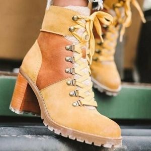 NWOT Frye & Co Suede Leather Shearling Boots